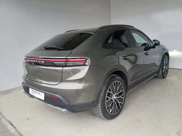 Porsche Macan 4 Ansicht 4