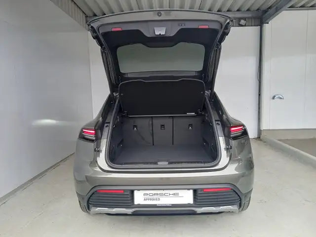 Porsche Macan 4 Ansicht 8