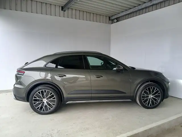 Porsche Macan 4 Ansicht 5