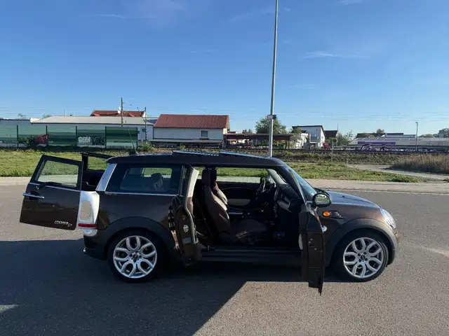 MINI Cooper D Clubman / PANO / NAVI / TEILLEDER