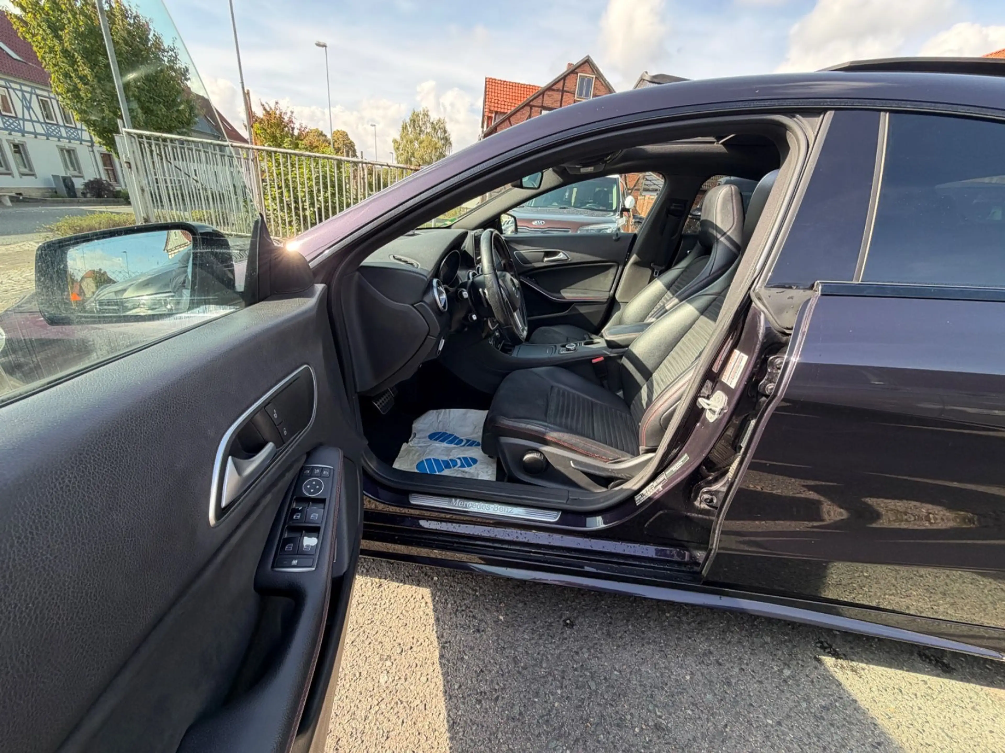 Mercedes-Benz CLA 220 ´CLA 220 CDI AMG Line Navi Kamera Panorama — photo 12