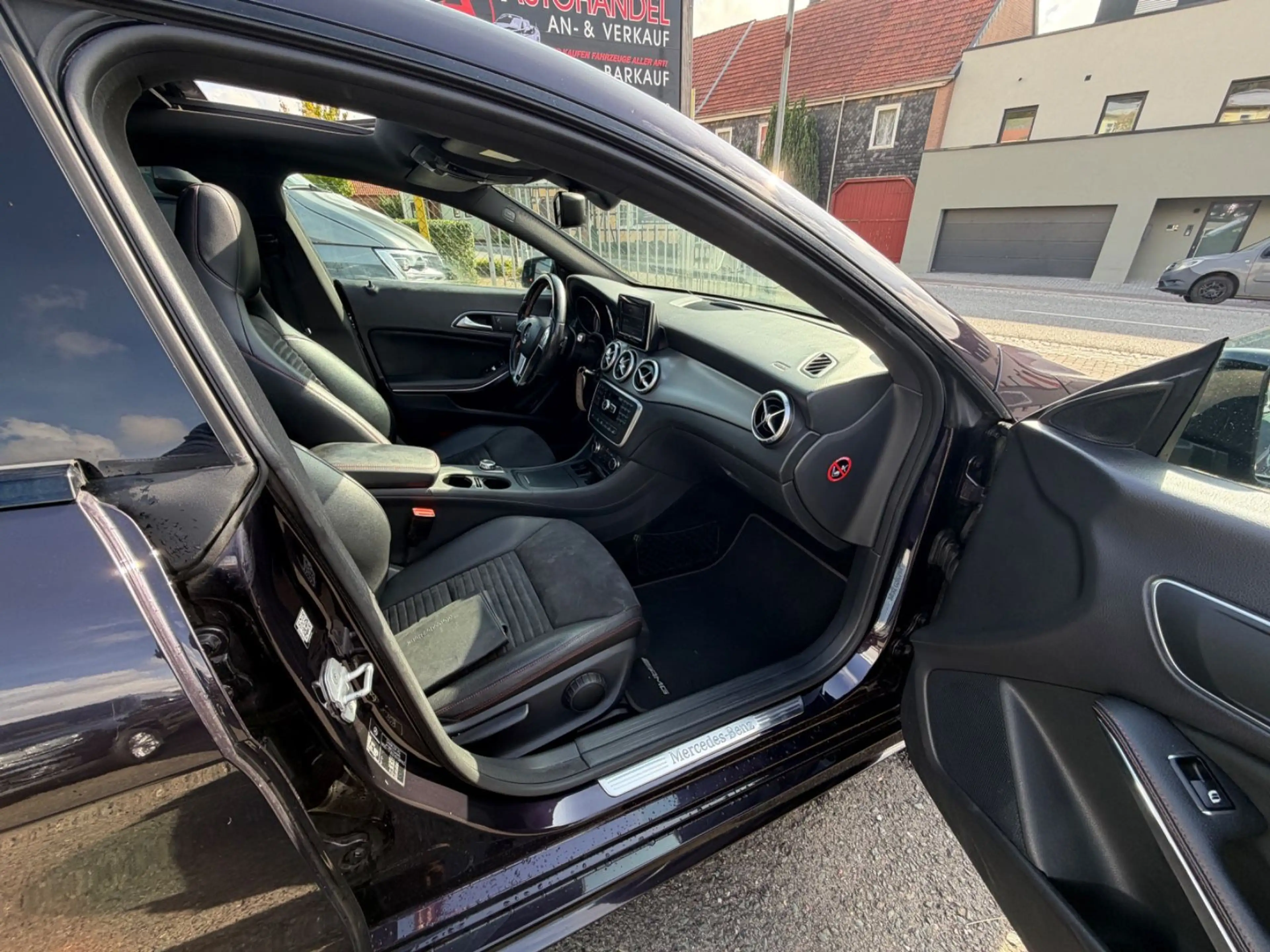 Mercedes-Benz CLA 220 ´CLA 220 CDI AMG Line Navi Kamera Panorama — photo 14