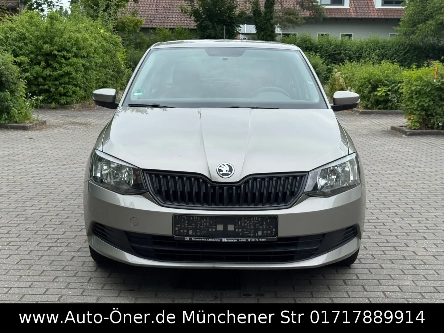 Skoda Fabia 1.2l TSI 66kW Ambition Grijs - 2