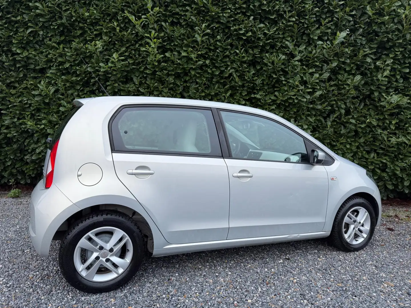 SEAT Mii 1.0 Style Chic | NWE APK | AIRCO | PANO | NAP Grau - 2