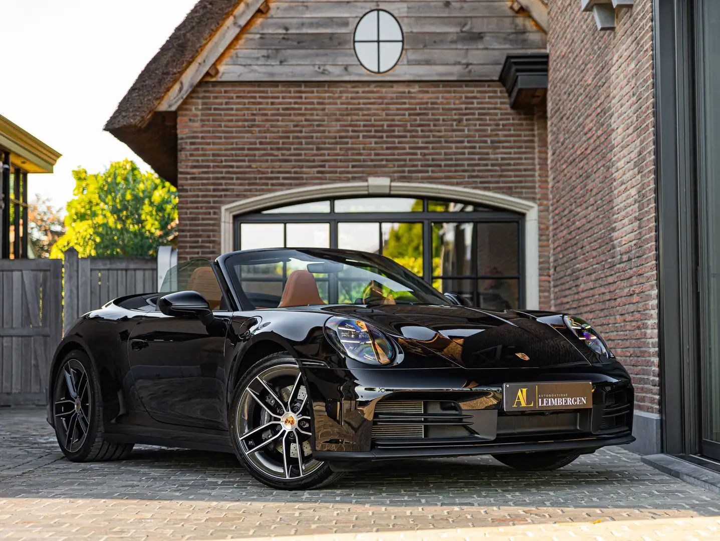 Porsche 911 Carrera 992.2 Cabriolet / Sport Chrono / BOSE /360 Zwart - 2