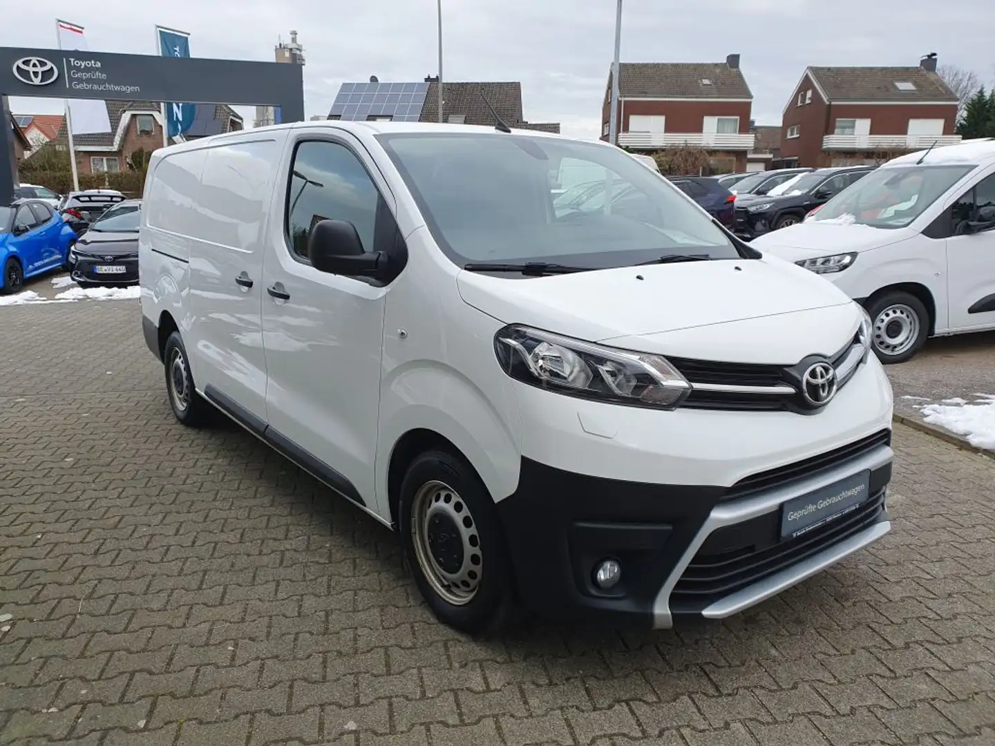 Toyota Proace 2,0-l-D-4D L2 Meister Weiß - 2