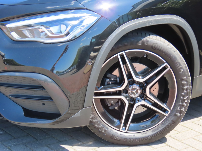 Mercedes-Benz GLA 220 d Autom. Memory Panorama 360° Standheiz. — photo 6