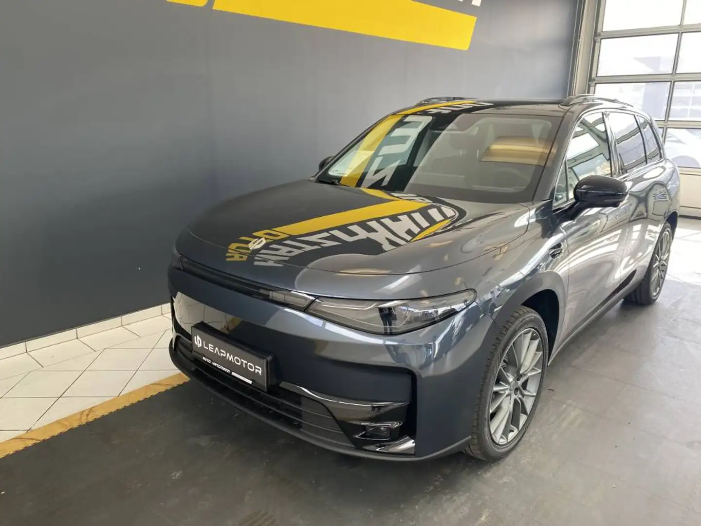 Leapmotor C10 Design ProMax 81,9 kWh 300PS Grau - 2