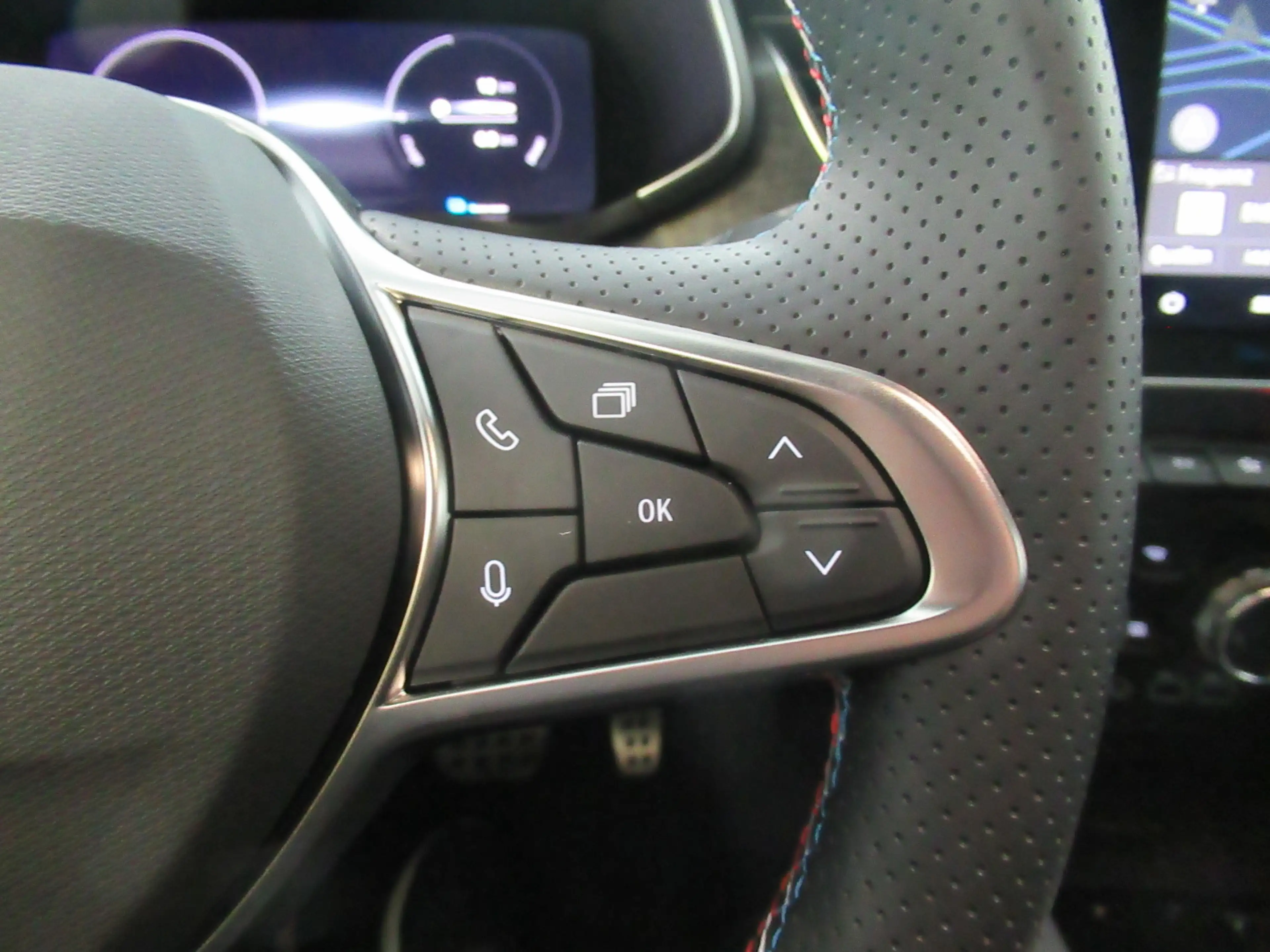 Renault Arkana Esprit Alpine E-Tech Full Hybrid 145 — photo 13