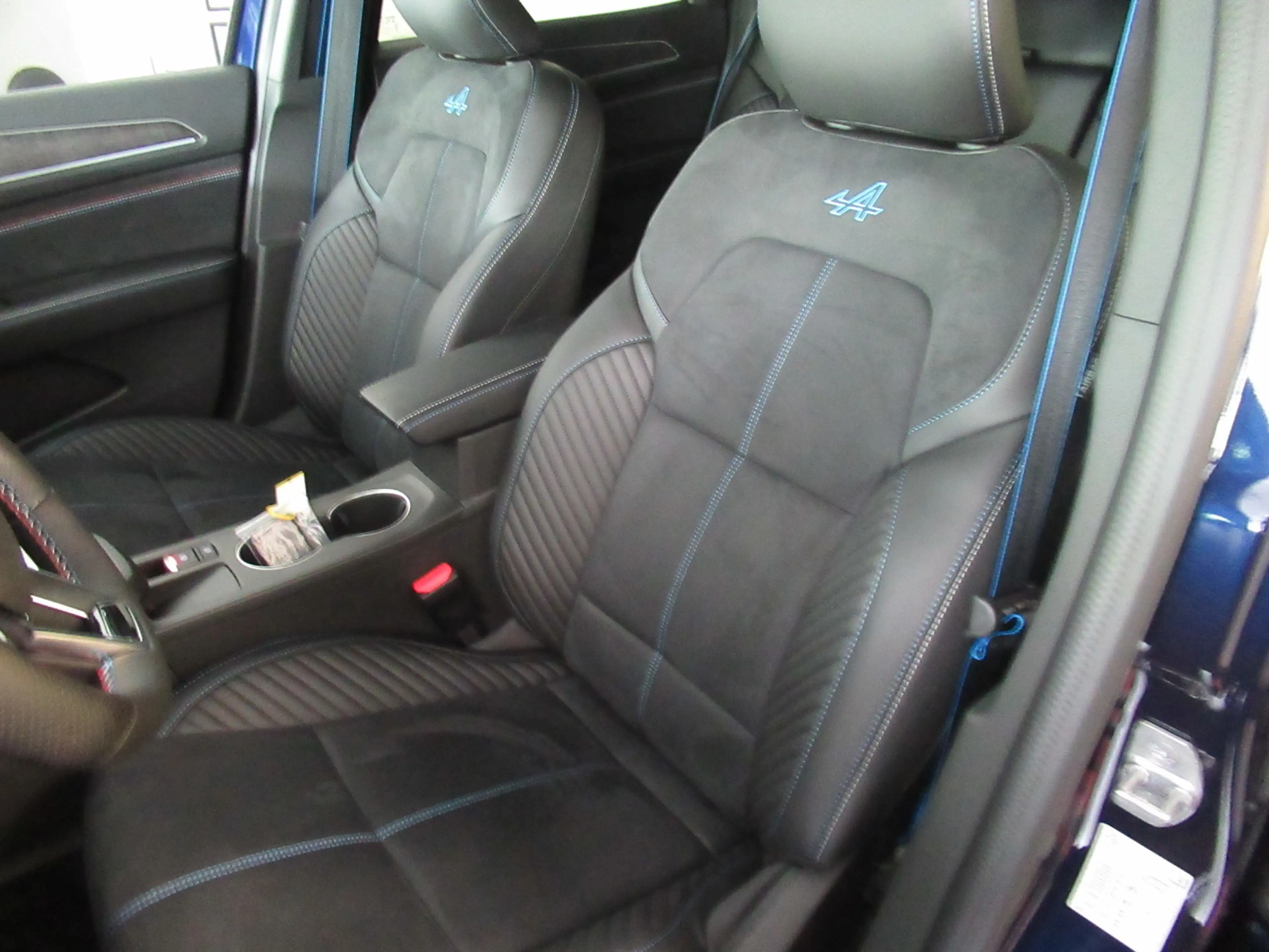 Renault Arkana Esprit Alpine E-Tech Full Hybrid 145 — photo 7