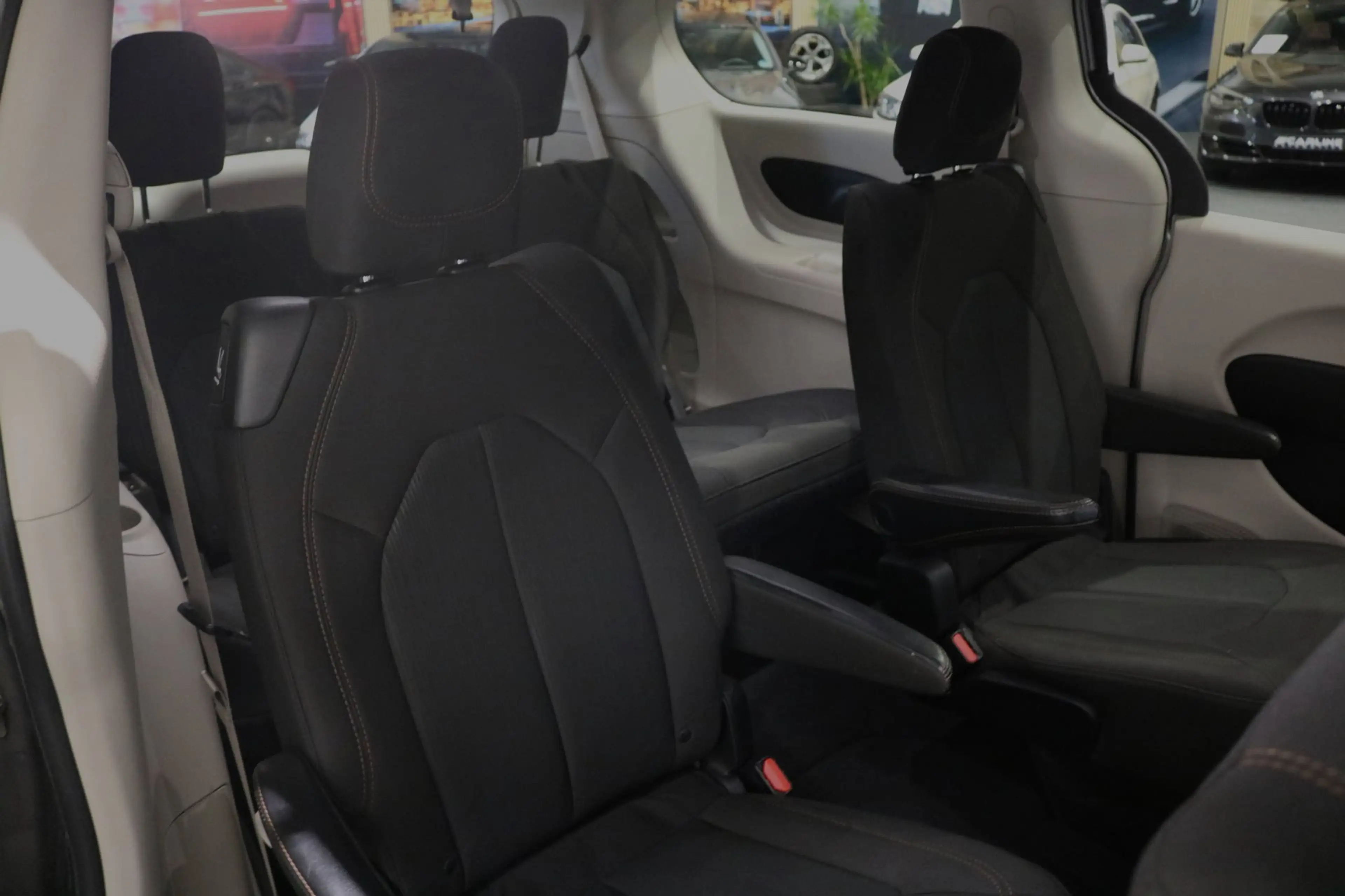 Chrysler Pacifica 3.6 V6 AUTOMAAAT 7 Zits Limited AIRCO NAVI Elek sc — photo 40