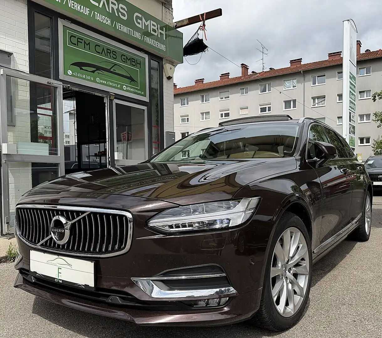 Volvo V90 D5 AWD Inscription Geartronic Braun - 1