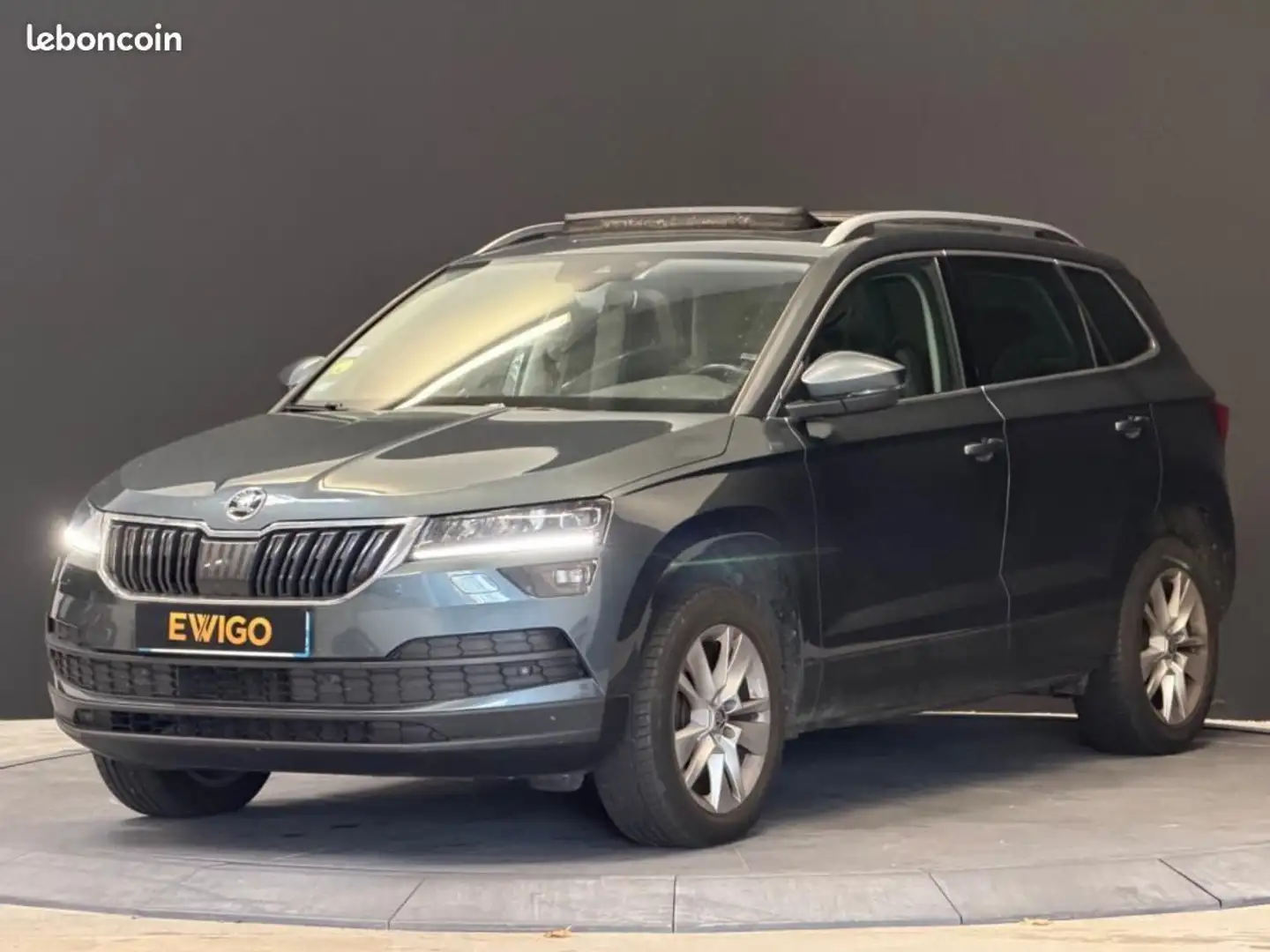 Skoda Karoq 2.0 TDI 150ch BUSINESS Gris - 1