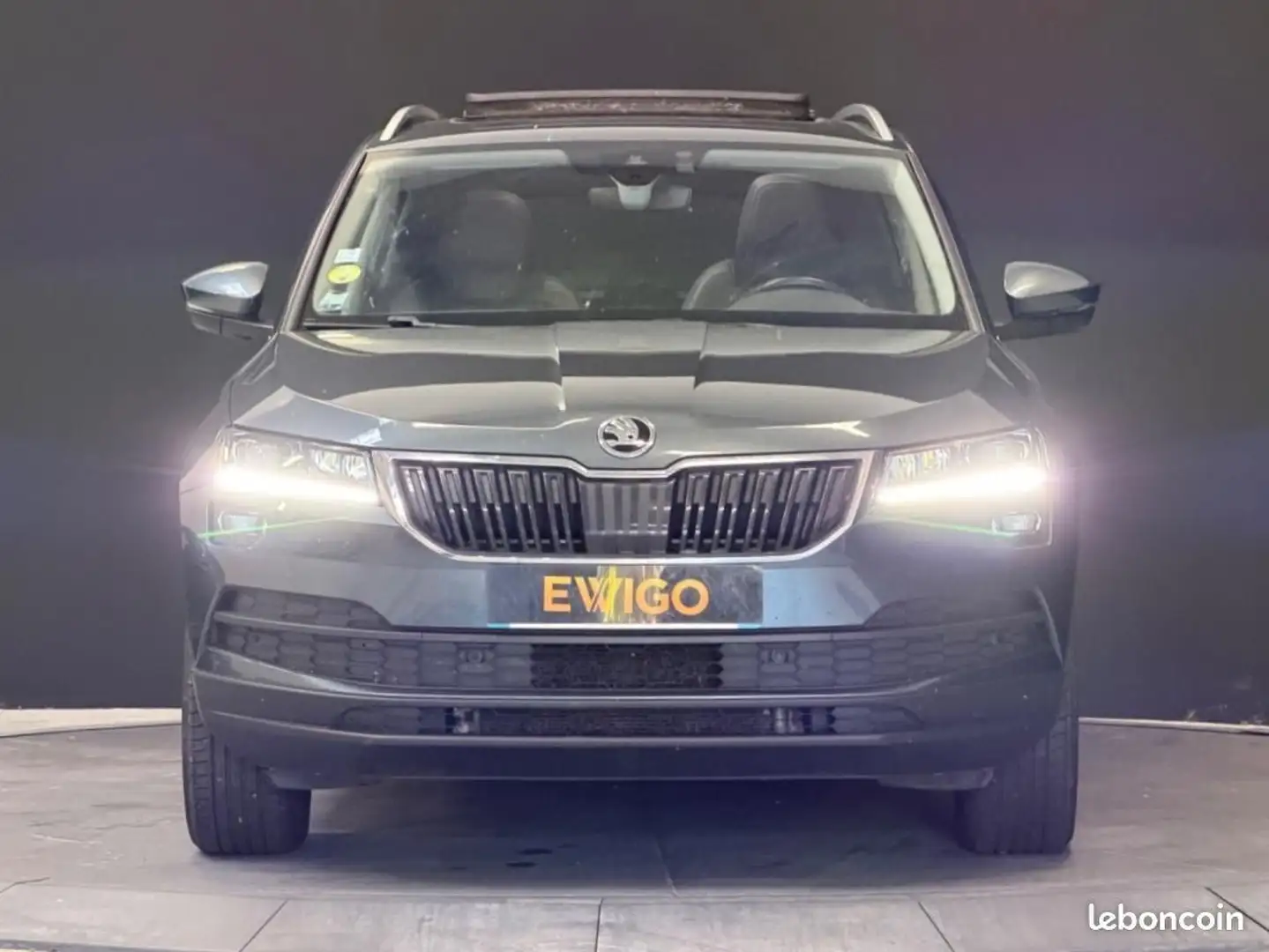 Skoda Karoq 2.0 TDI 150ch BUSINESS Gris - 2