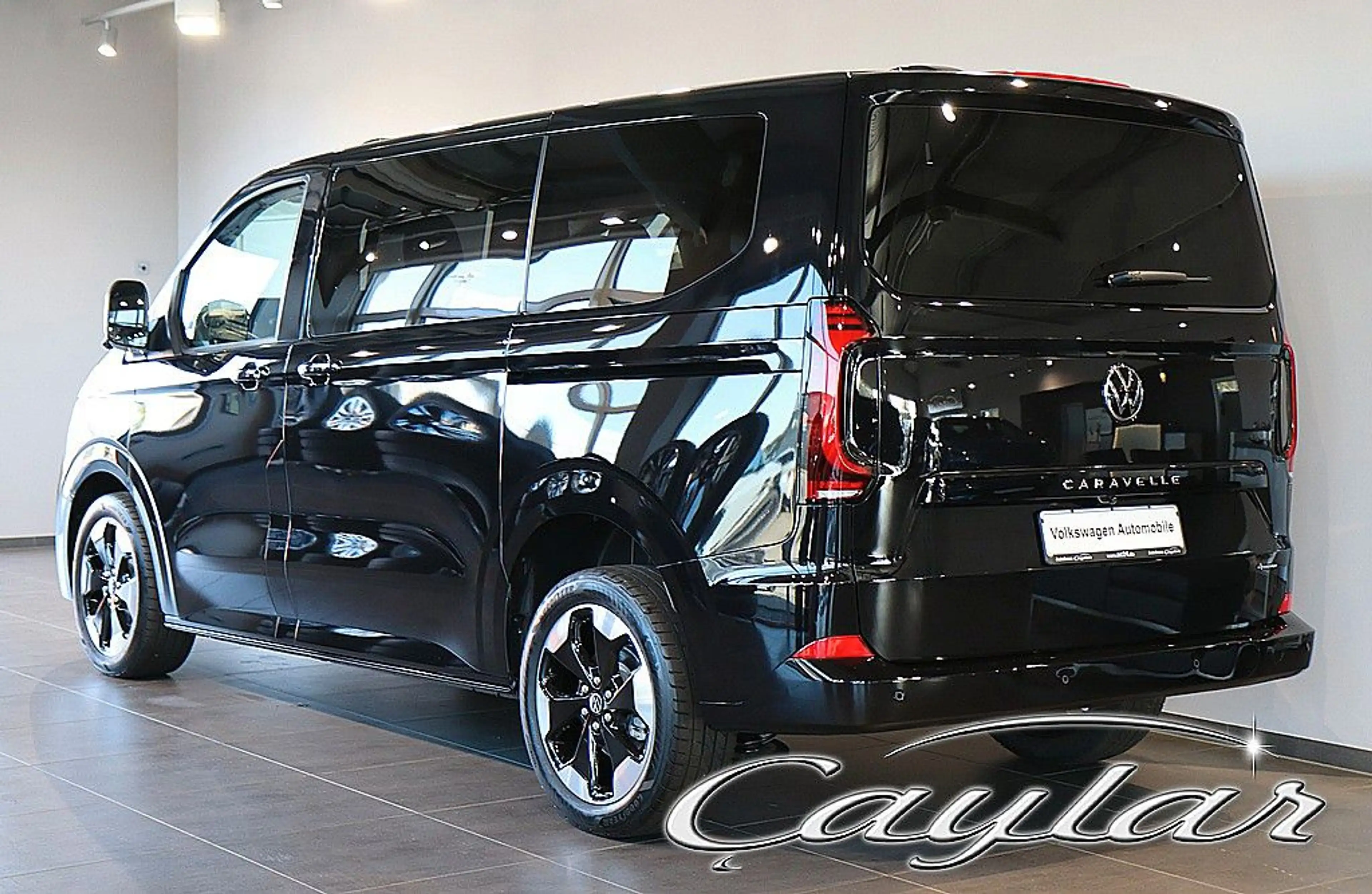 Volkswagen T7 Caravelle T7 CARAVELLE TDI ALLRAD 8SITZE PANO LEDER STANDH — photo 8