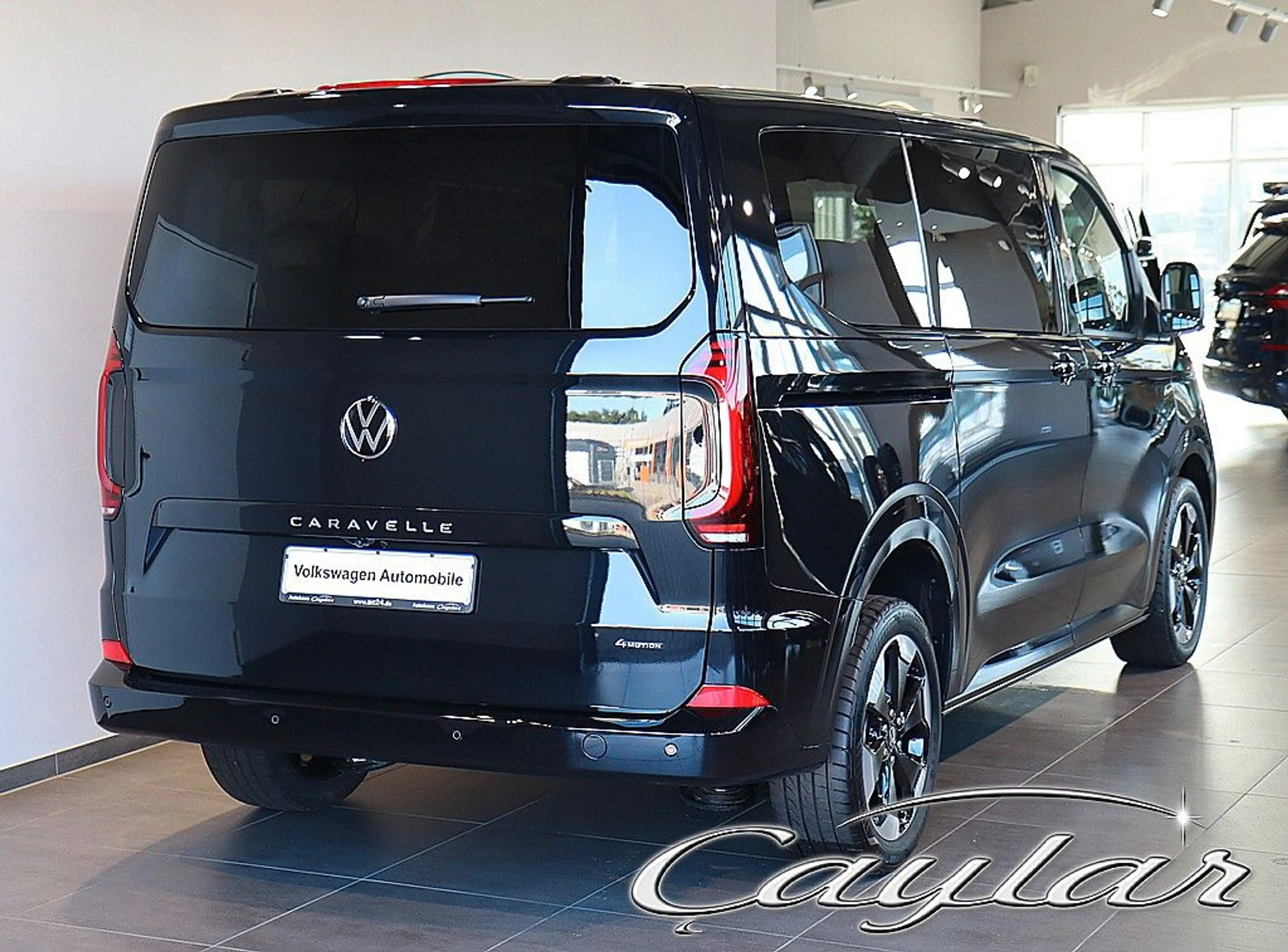 Volkswagen T7 Caravelle T7 CARAVELLE TDI ALLRAD 8SITZE PANO LEDER STANDH — photo 4