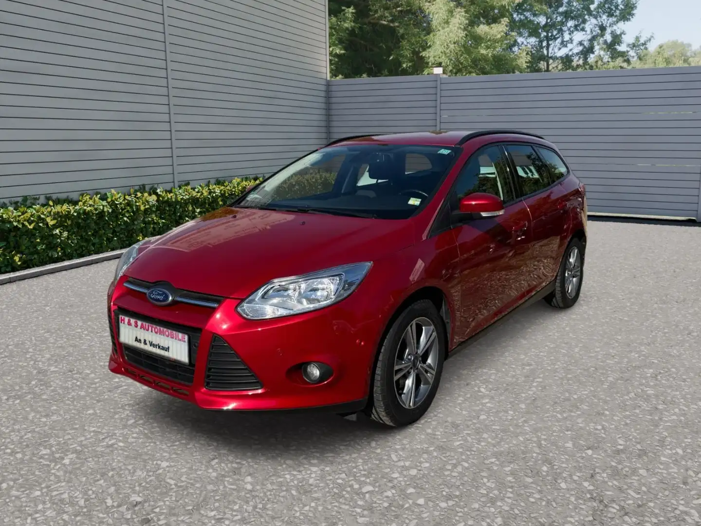 Ford Focus Turnier Trend Rot - 1