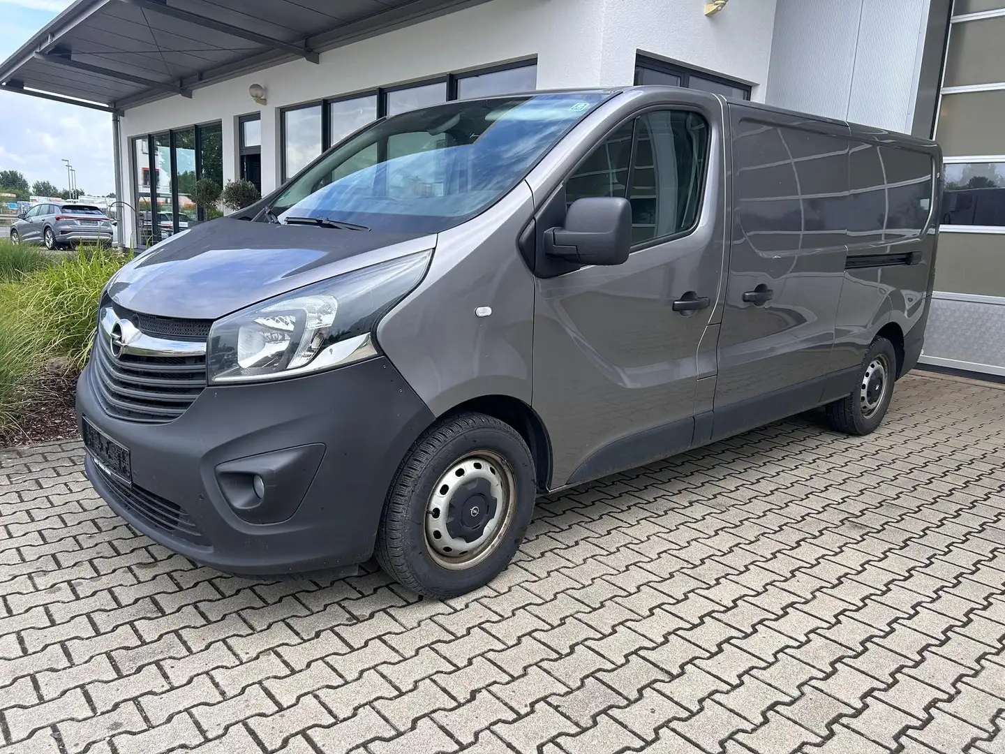Opel Vivaro Kasten L2H1 2,9t 1.6CDTI Biturbo AHK 2xSchiebetüre Gris - 1