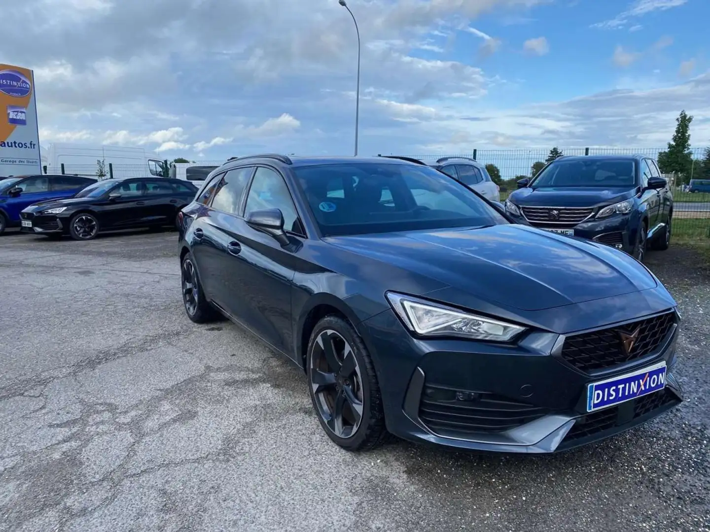 CUPRA Leon 1.5 ETSI 150CH DSG + TOIT OUVRANT + SON BEATS Grau - 2