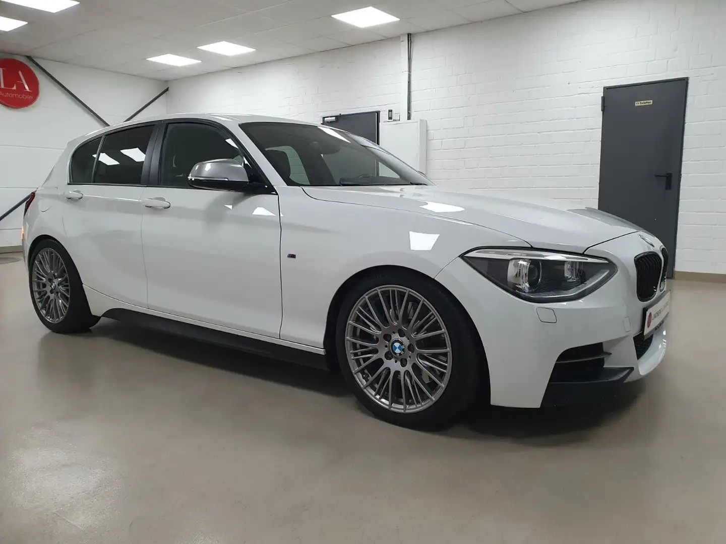 BMW 135 i  Sportwagen 5-trg. M135 i Weiß - 2
