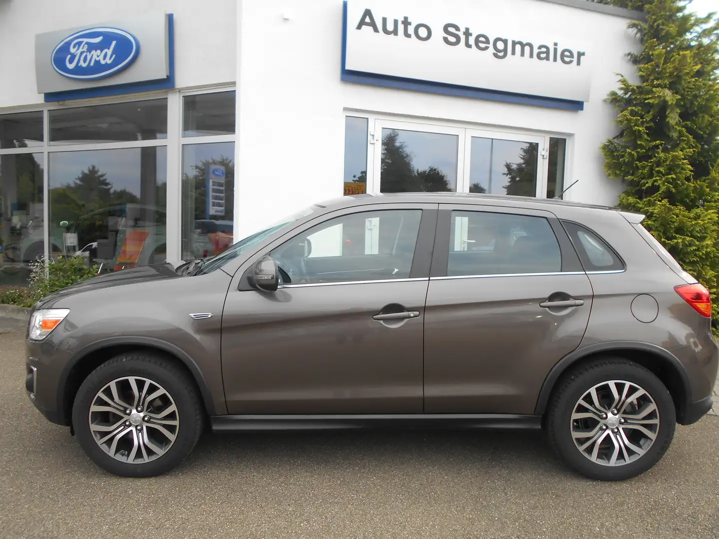 Mitsubishi ASX SUV-Star 2WD Braun - 2