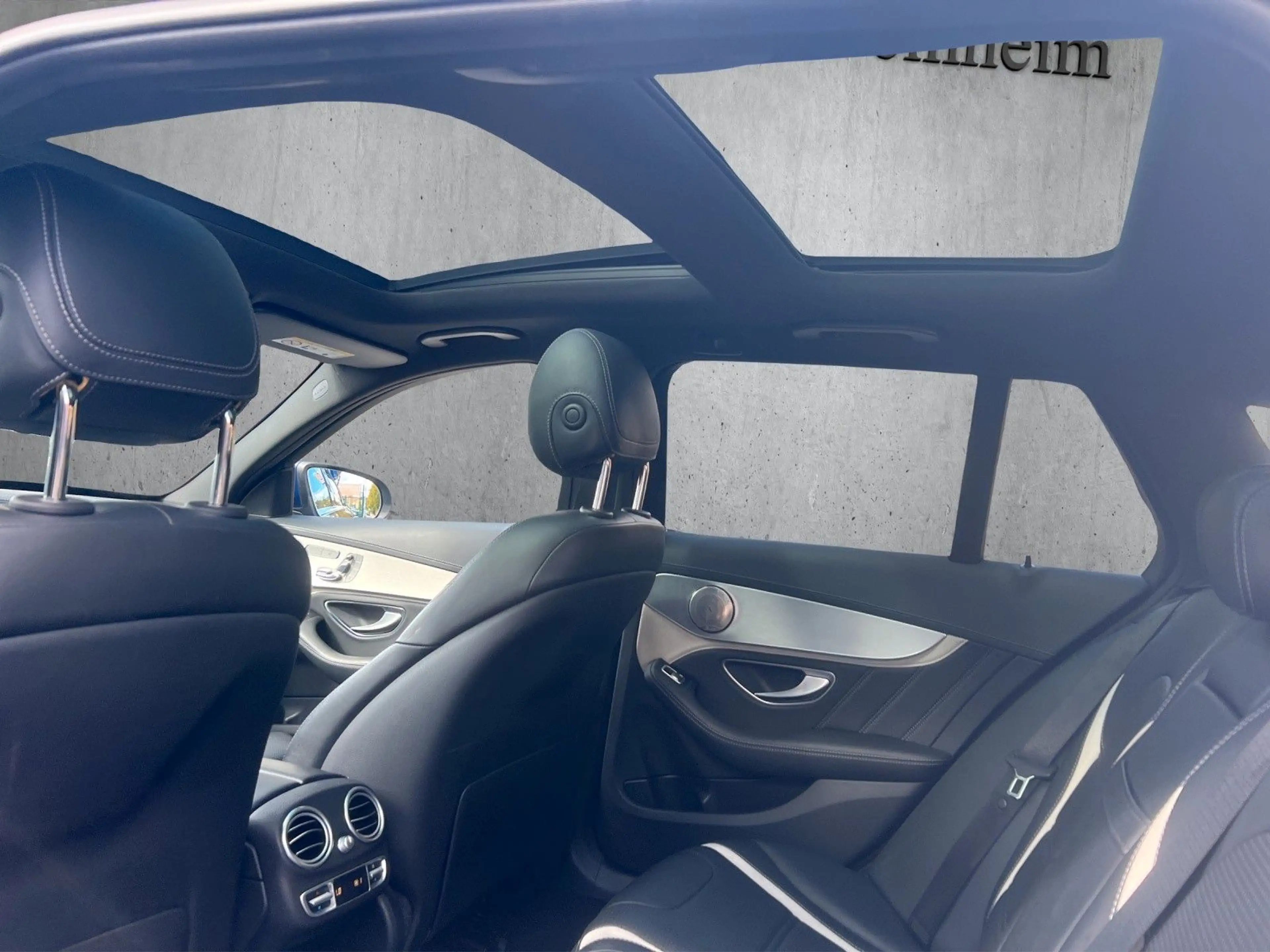 Mercedes-Benz C 63 AMG C-63 S-AMG°PANORAMA°V8°KAM°LEDER°LED°KLAP-AUSPUF — photo 10