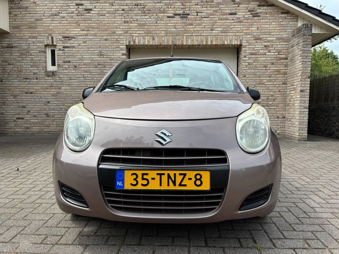 Suzuki Alto 1.0 Comfort Plus (Nieuwe APK) Bruin - 2