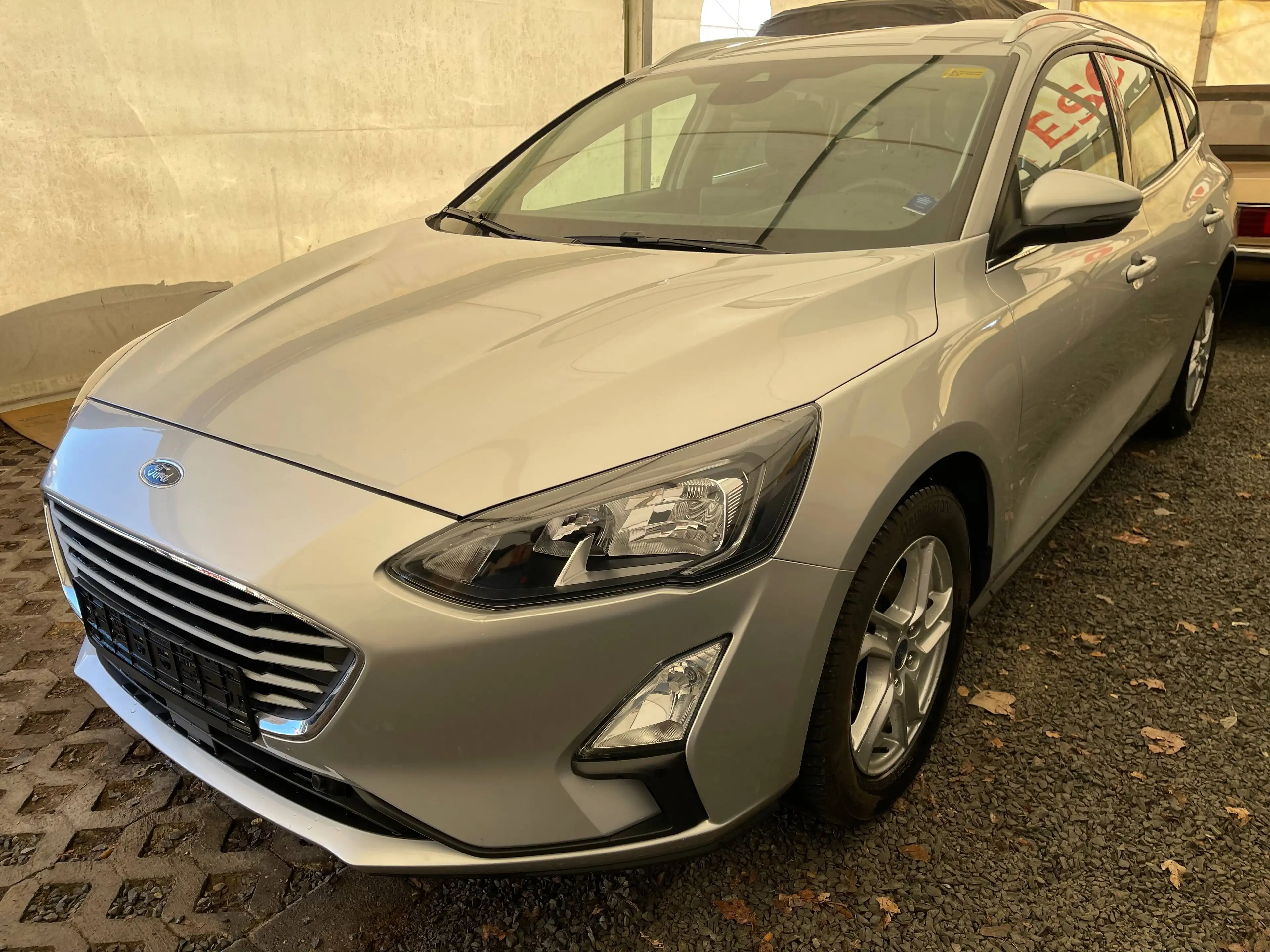 Ford Focus Focus Turnier Winterpaket - 1.HD - TÜV NEU - Unfallfrei Direkt Verfügbar — photo 3