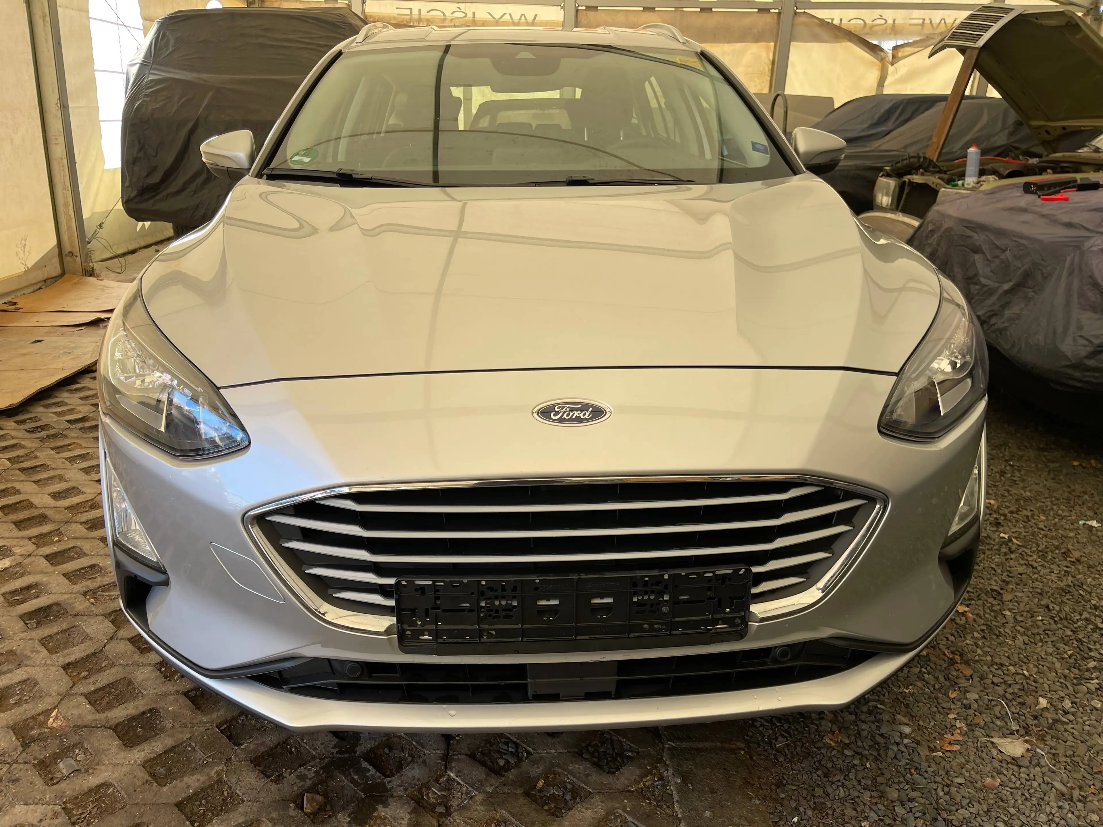 Ford Focus Focus Turnier Winterpaket - 1.HD - TÜV NEU - Unfallfrei Direkt Verfügbar — photo 2
