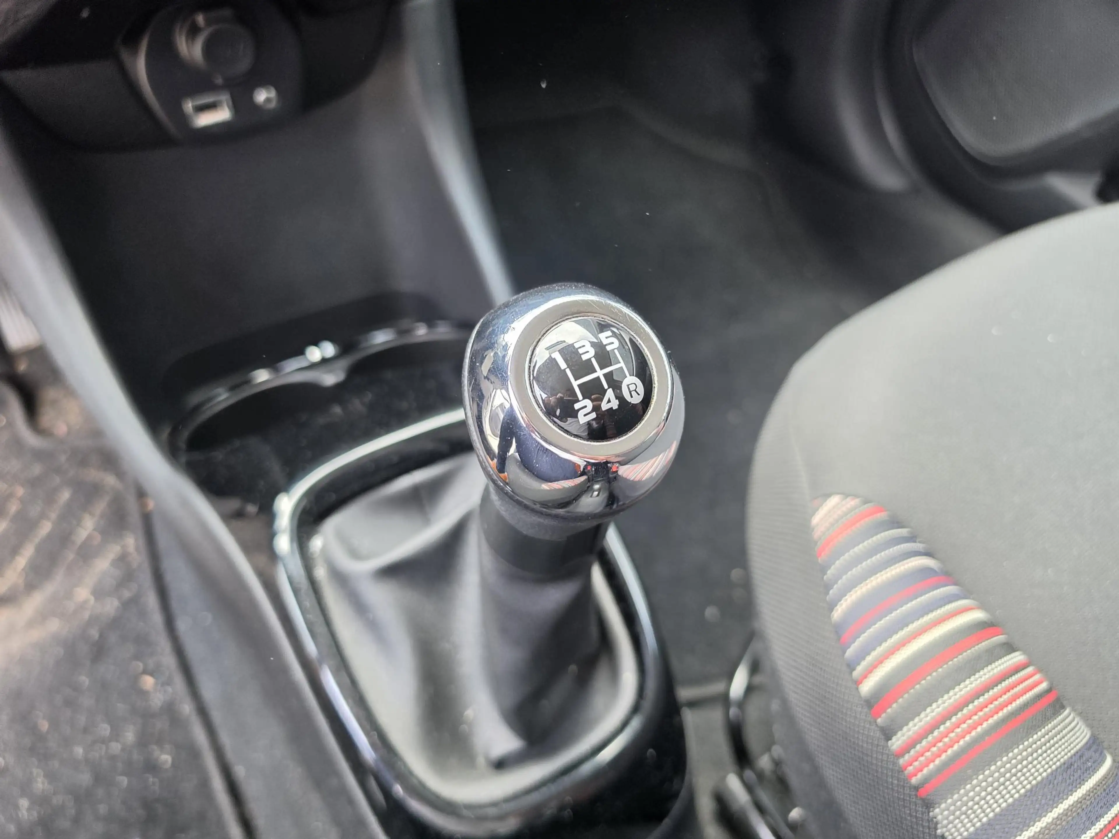 Citroen C1 1.0 VTi Feel | Bluetooth | CarPlay | Camera | — photo 24