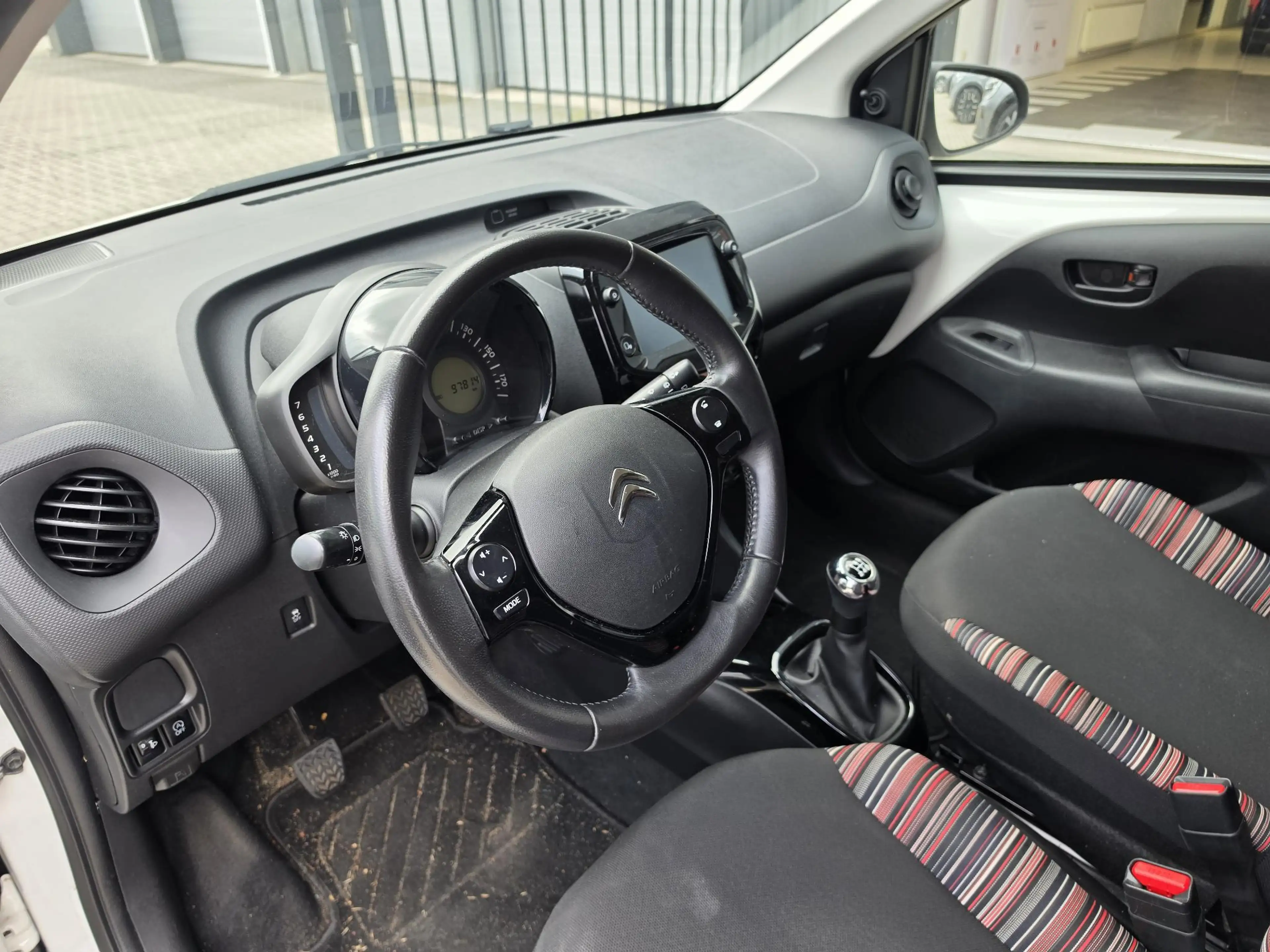 Citroen C1 1.0 VTi Feel | Bluetooth | CarPlay | Camera | — photo 25
