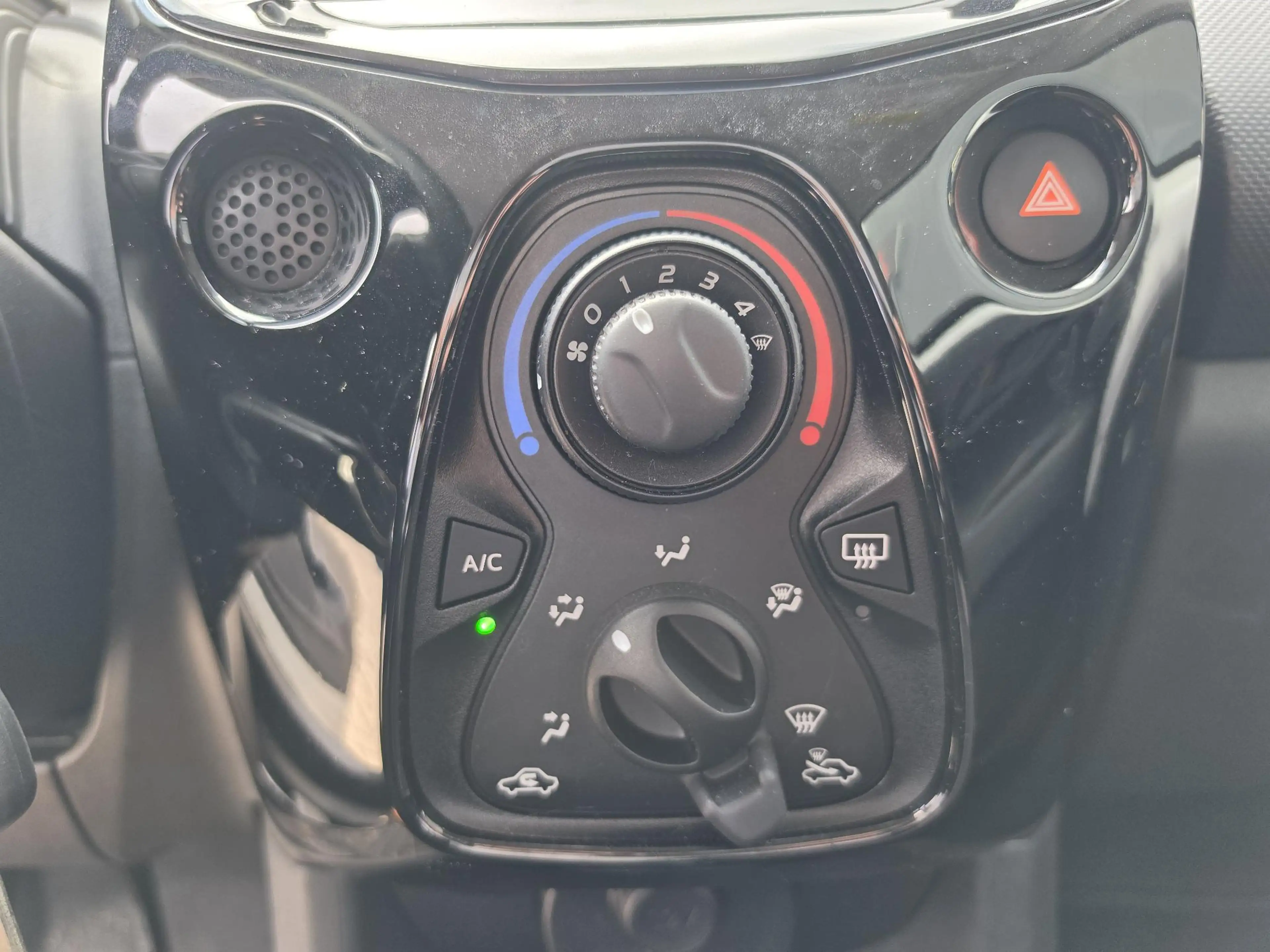 Citroen C1 1.0 VTi Feel | Bluetooth | CarPlay | Camera | — photo 15