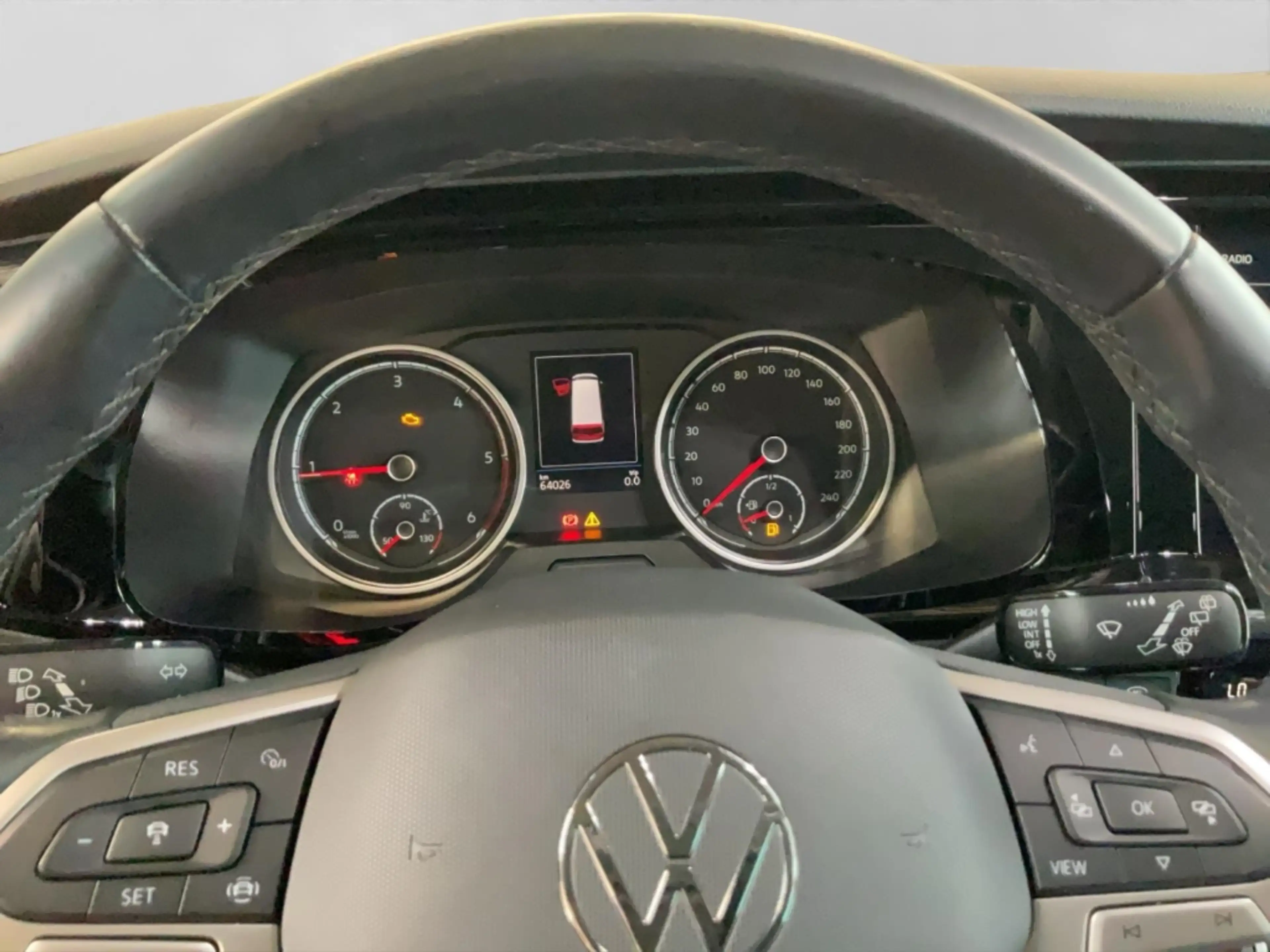 Volkswagen T6.1 Multivan 2.0 TDI Generation Six Alu LED AHK Kamera Navi ACC — photo 10