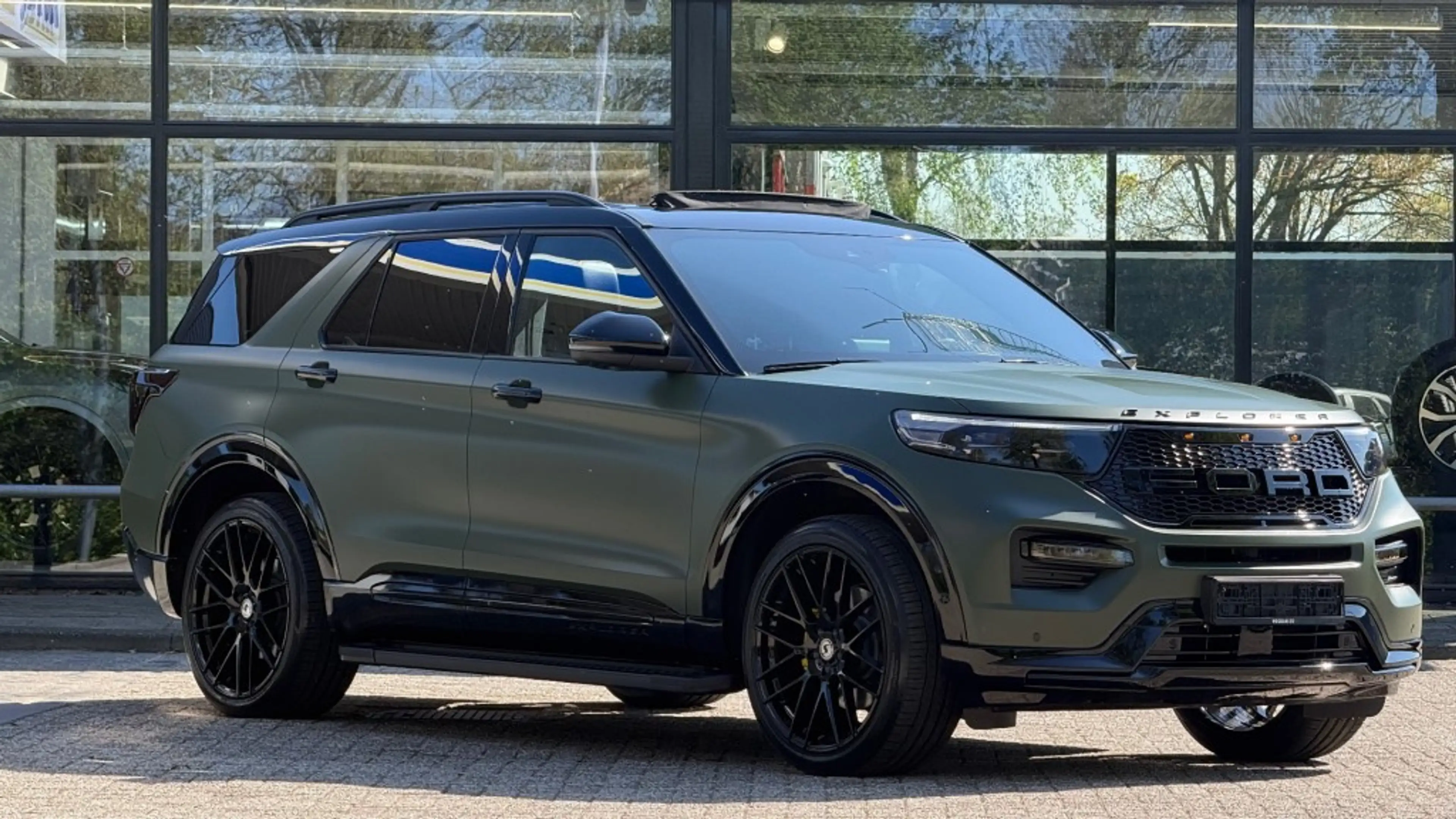 Ford Explorer 3.0 V6 EB PHEV ST-LINE / ARMY EDITION / 20inch — photo 22