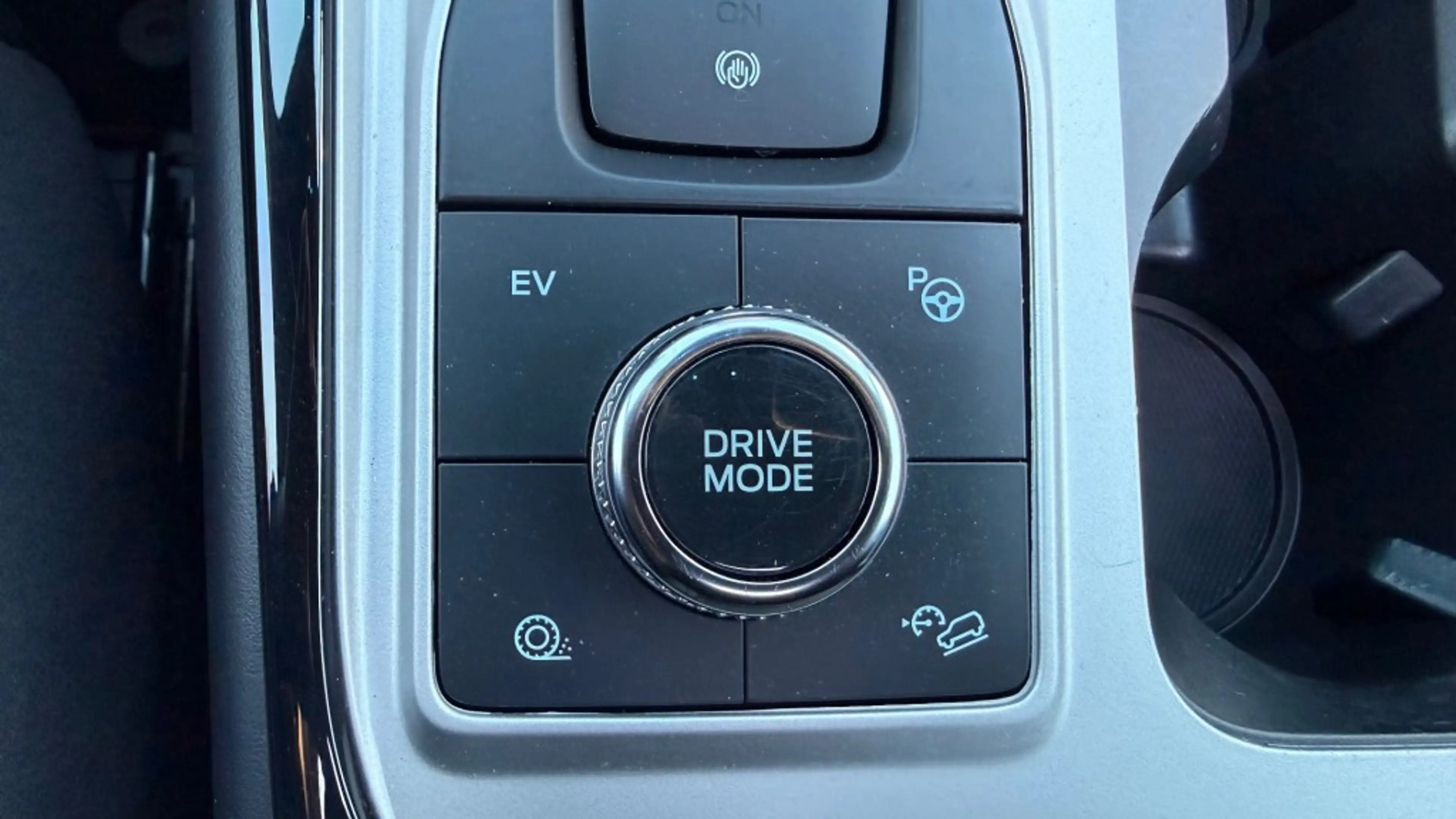 Ford Explorer 3.0 V6 EB PHEV ST-LINE / ARMY EDITION / 20inch — photo 11