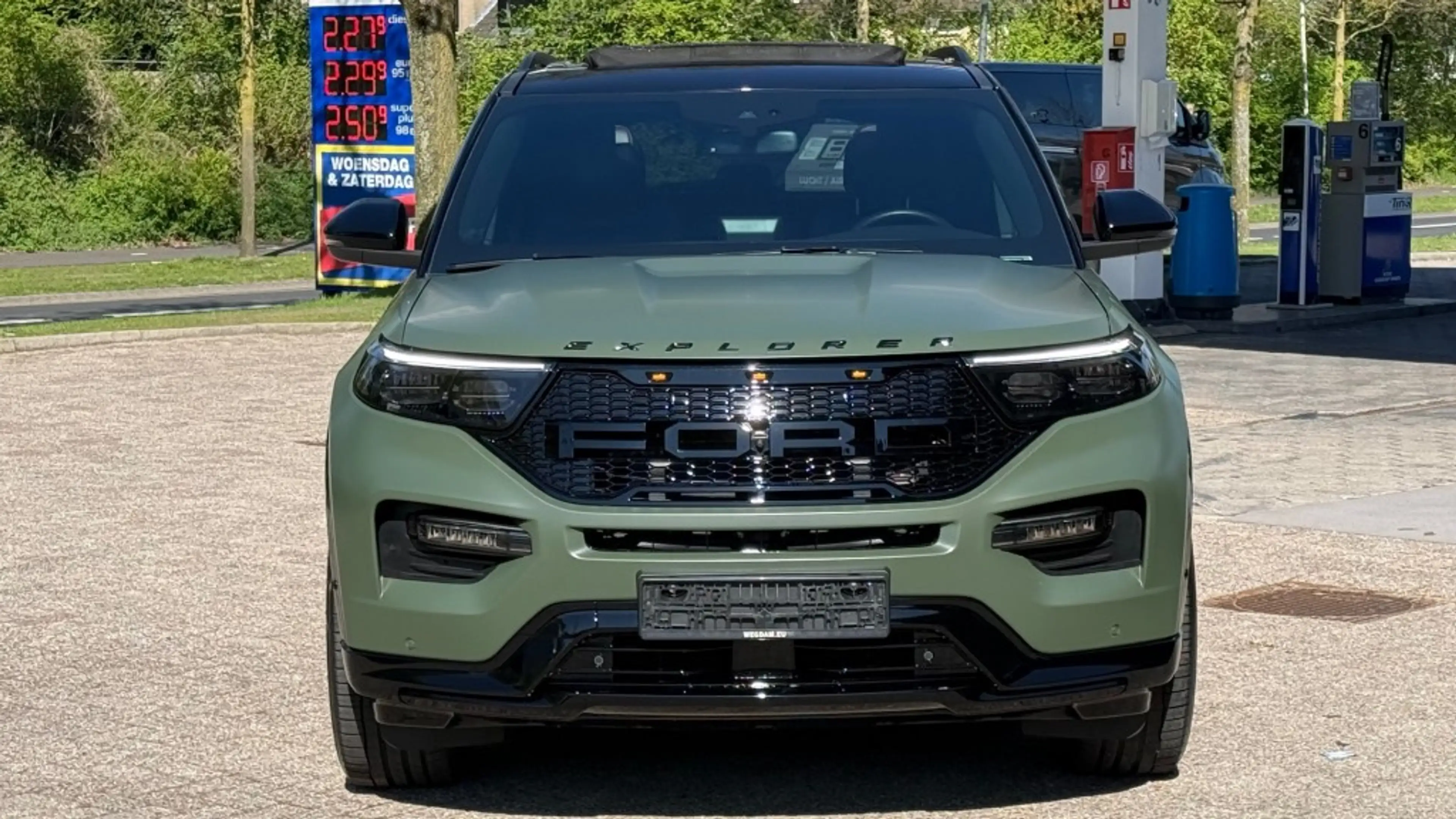 Ford Explorer 3.0 V6 EB PHEV ST-LINE / ARMY EDITION / 20inch — photo 13