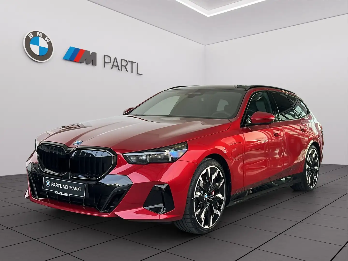 BMW 550 e xDrive Touring M-Pro Autobahnassist B&W AHK Rouge - 1