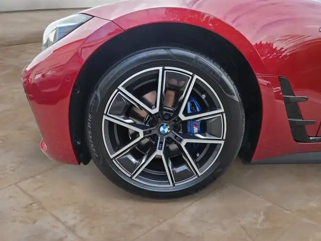 BMW I4 view 3