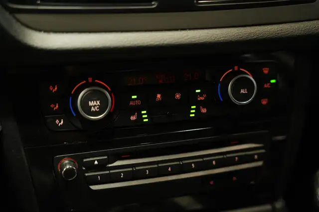BMW X1 view 13