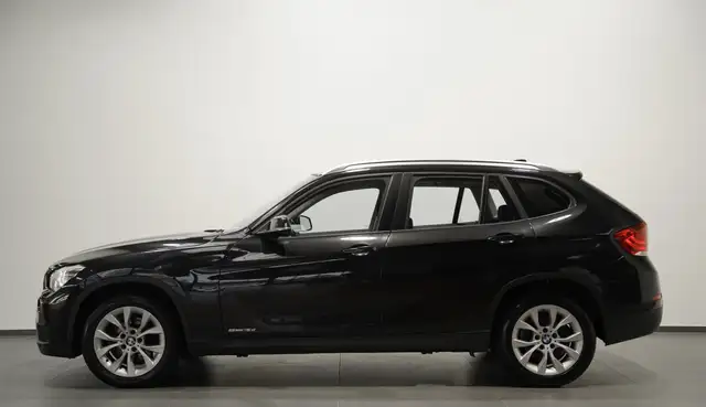 BMW X1 view 3