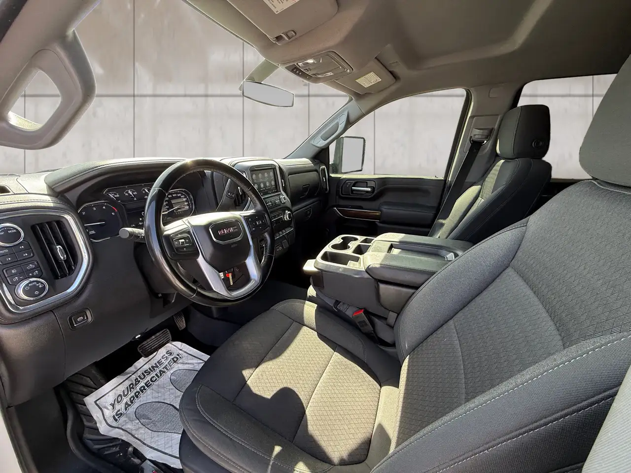 GMC Sierra 3500HD снимка GMC Sierra 3500HD