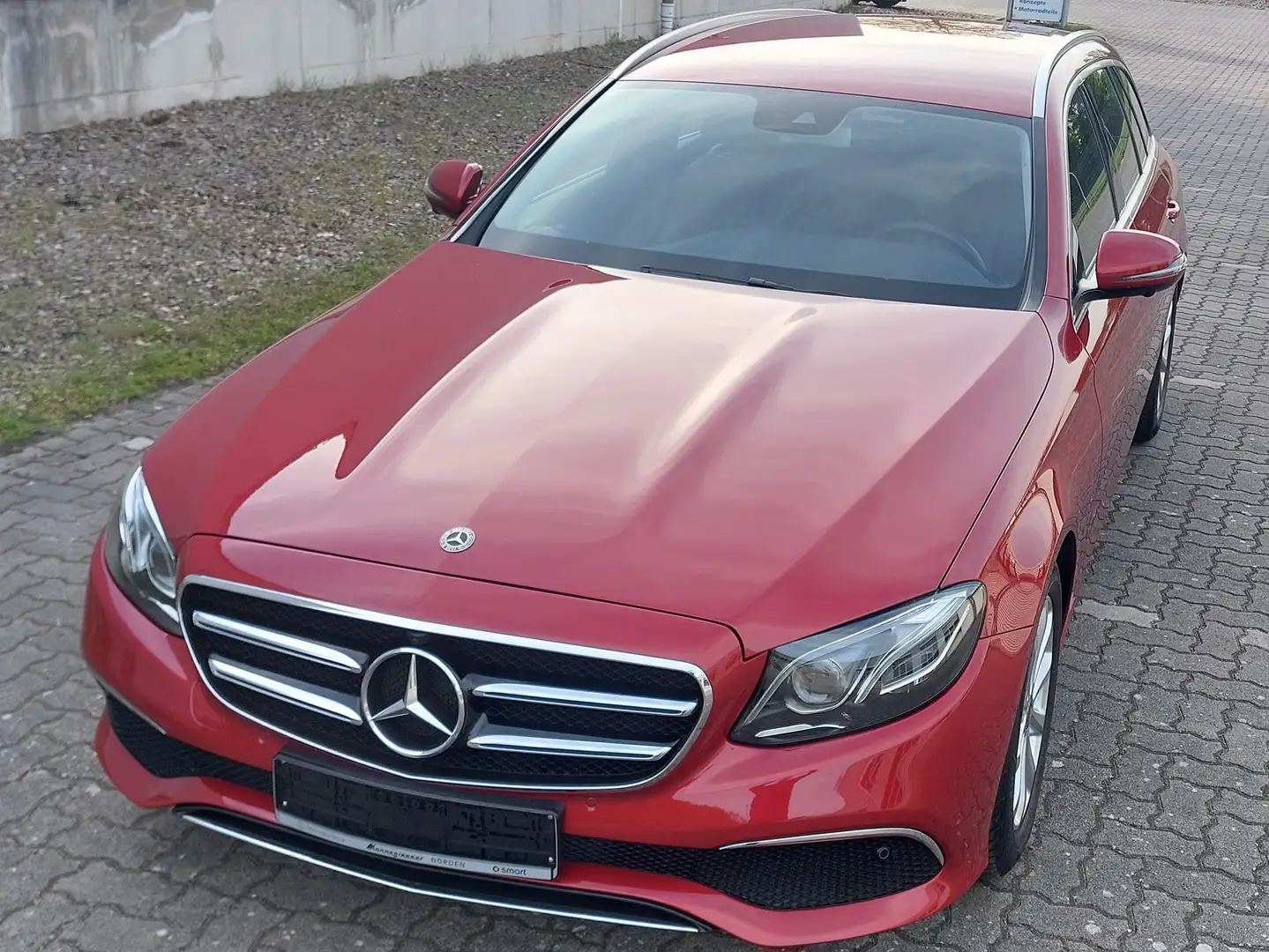 Mercedes-Benz E 200 E-Klasse T-Modell Diesel d T 9G-TRONIC Avantgarde Rojo - 2