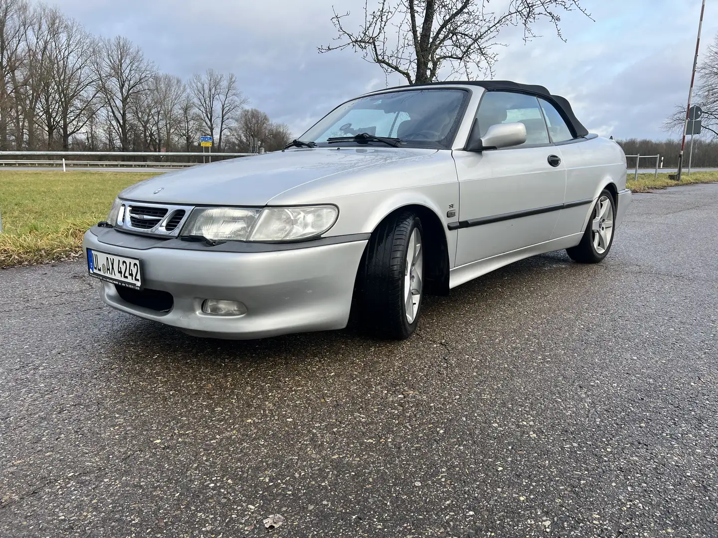 Saab 9-3 9-3 2.0i Turbo Cabrio SE Stříbrná - 1