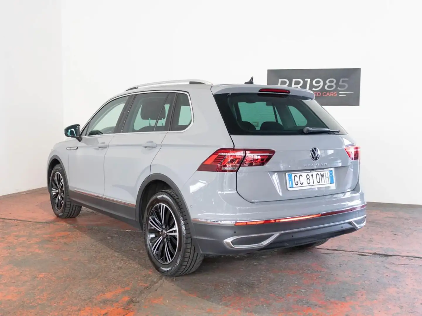 Volkswagen Tiguan 2.0 TDI 150 CV DSG Elegance Gris - 2