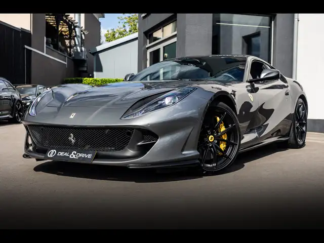Ferrari 812 Superfast 6.5 V12°GRIGIO FERRO°PPF°CARBON°DISPLAY°