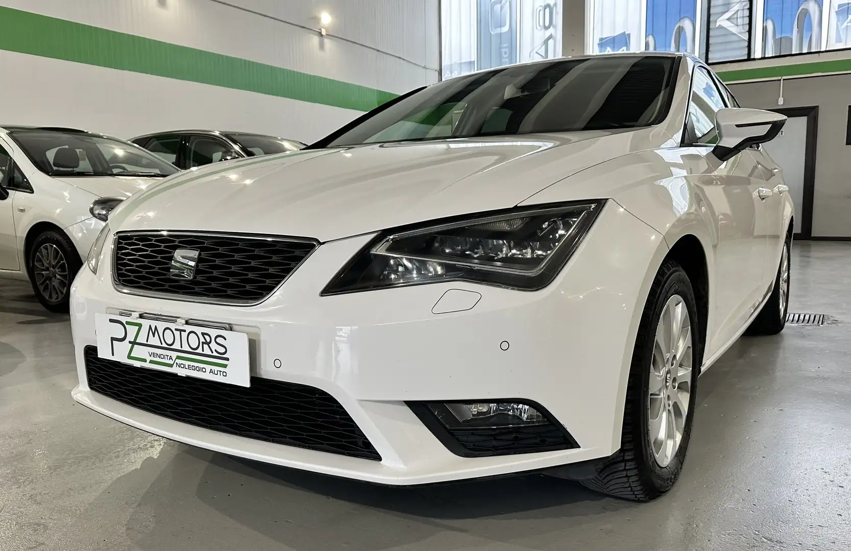 SEAT Leon Leon 1.6 tdi cr Style Bianco - 1