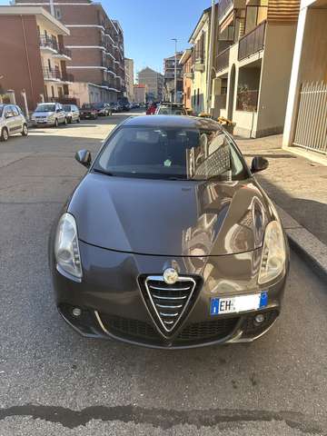 Imagine Alfa Romeo Giulietta 2.0 jtdm-2 Progression 140cv