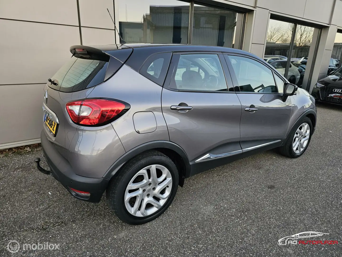Renault Captur 1.2 TCe Dynamique Navi/Camera/Stoelverwarming Szürke - 2