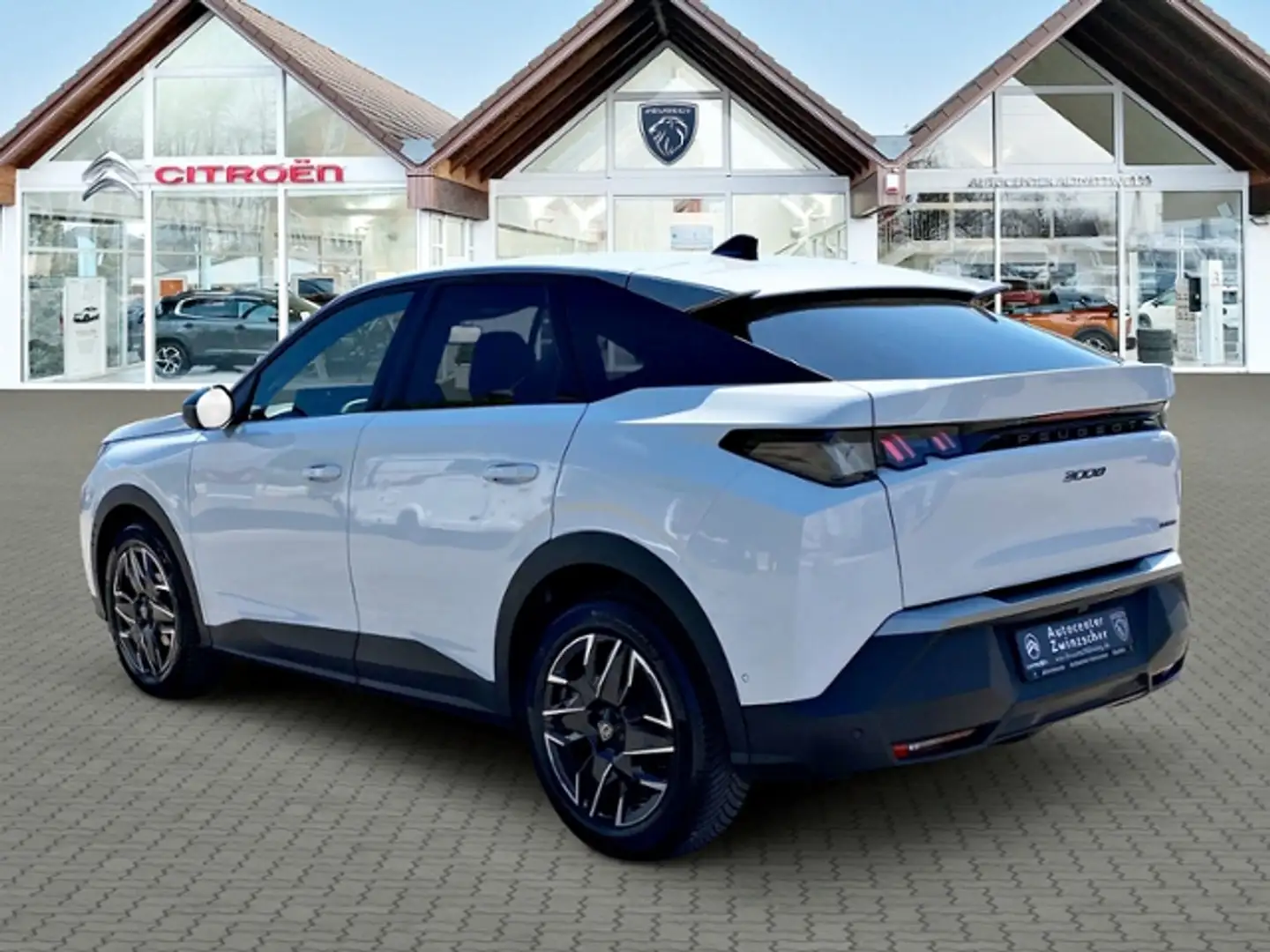 Peugeot 3008 Hybrid 136 Allure Белый - 2