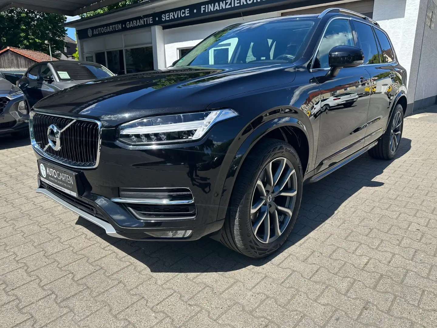 Volvo XC90 D5 XC90*Momentum*AWD*LEDER*7-SITZER*KAMERA* Schwarz - 1